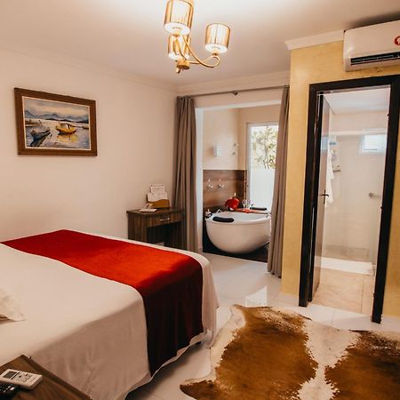 Hotel Cabana Suiça Guaratuba Chambre photo